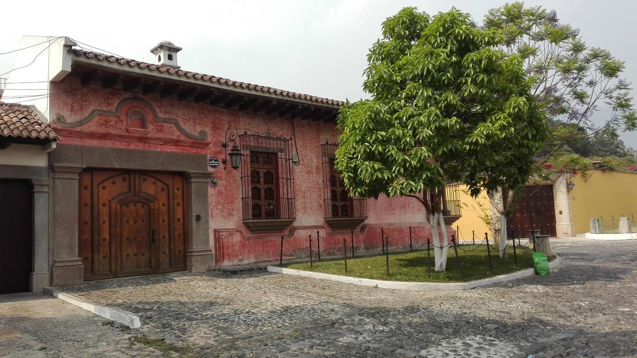 La Casa De La Alameda Bed & Breakfast Antigua Ngoại thất bức ảnh
