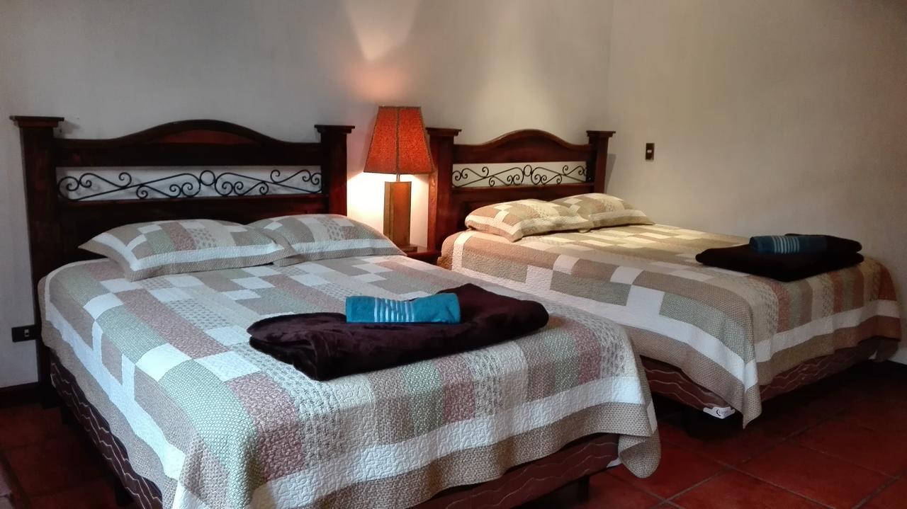 La Casa De La Alameda Bed & Breakfast Antigua Ngoại thất bức ảnh