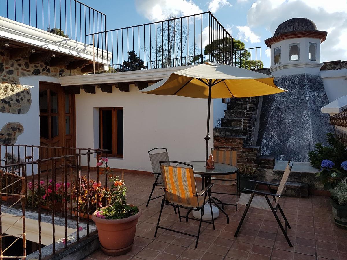 La Casa De La Alameda Bed & Breakfast Antigua Ngoại thất bức ảnh