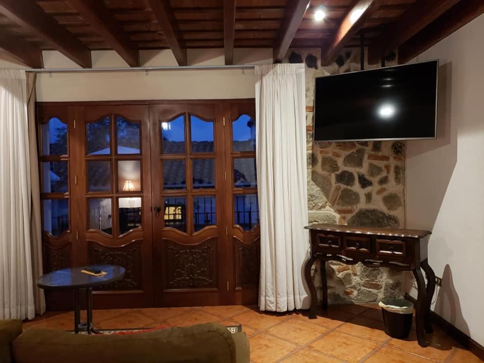 La Casa De La Alameda Bed & Breakfast Antigua Ngoại thất bức ảnh